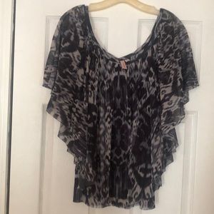 Sweet Pea Maternity Top - Excellent Condition